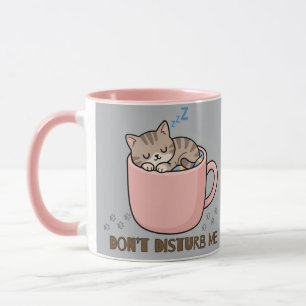 Gatinho Fofo Dormindo na Xícara de Chá