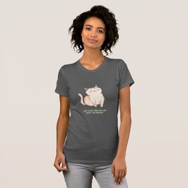 Gato bonito com camiseta de slogan para ela (Frente Completa)