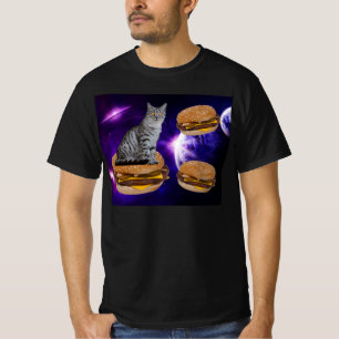 GATO EM ESPAÇO COM T-Shirts DE QUEIESEBURGOS