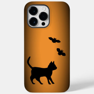 Gato preto com bastão