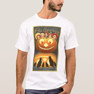 Gatos assistindo crianças e Camisetas escuras de