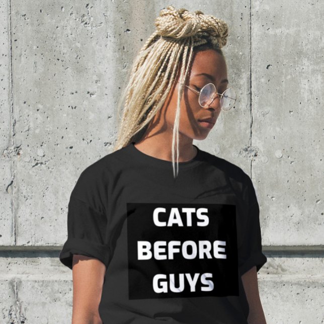 GATOS PERANTE CAMISAS T-SHIRTS DE GATO DAS MULHERE (Criador carregado)