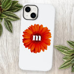 Gerbera Daisy Monograma inicial<br><div class="desc">Vibrante flor da margarida laranja queimada com um moderno design de tipografia monograma. Altere o inicial para personalizar.</div>