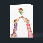 Girafas beijando com cartão de Natal errado<br><div class="desc">Faça alguém sentir-se quente e felpudo este Natal com este cartão sazonal fofo com duas girafas a beijar-se sob o lenço,  ambas vestindo tricô festivo 🦒</div>