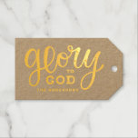 Glória a Deus | Dourado Natal Religioso Russo<br><div class="desc">Celebrar a fé no estilo com esta elegante etiqueta de presente "Glória a Deus", que inclui uma letra de folha de ouro radiante num fundo kraft rústico. Perfeito para embalagens de Natal cristão, presentes de Natal, favores de casamento, batismos, eventos da igreja ou celebrações religiosas. A combinação de ouro quente...</div>
