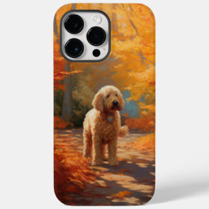 Goldendoodle nas Folhas de Outono Caídas Inspira