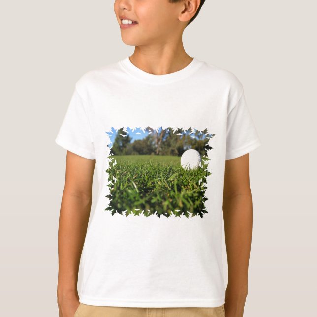 Golf Ball no Curso de Golfe - Camisa Juvenil (Frente)