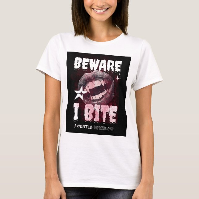 Goth Vampire T-Shirt BEWARE I BITE | Spooky Fangs  (Frente)