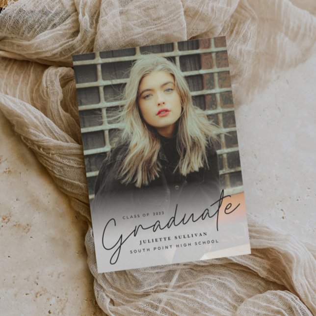 Graduação de Foto Simples de Script Moderno (Criador carregado)