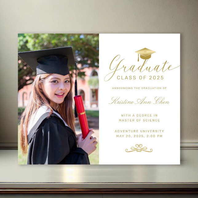Graduação de Fotos Dourada de Script Formal de Orç (Budget White Gold Formal Script Photo Graduation Announcement)