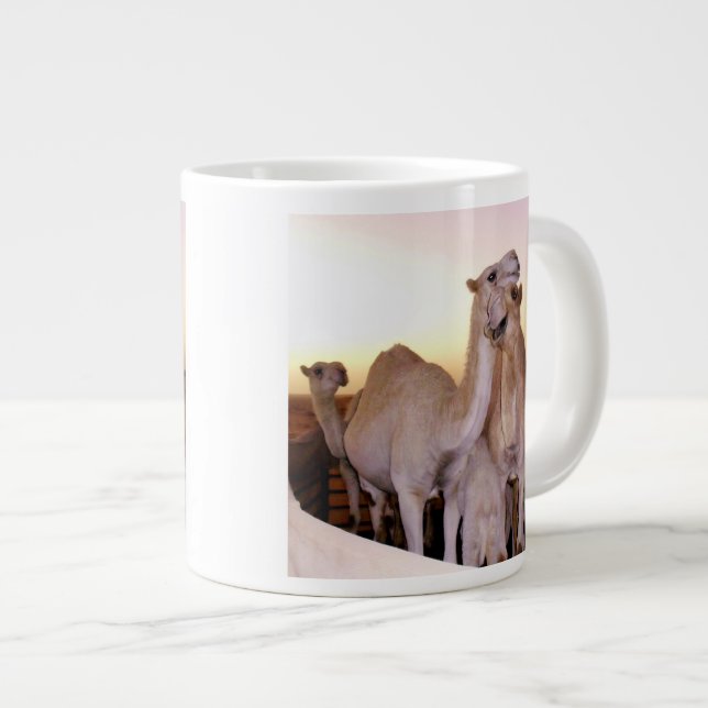 Grande Camel ama caneca de café (Frente Esquerda)