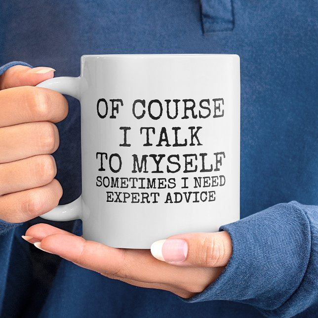 Grande Claro que Falo Comigo Caneca de Café Divertida (Of Course I Talk to Myself Funny Coffee Mug)