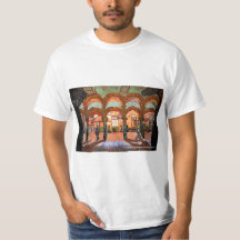 Grande Mesquita, Córdoba, Espanha em um T-Shirt