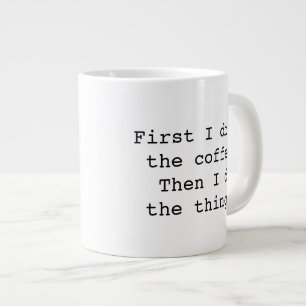 Grande Primeiro eu bebo uma caneca de café