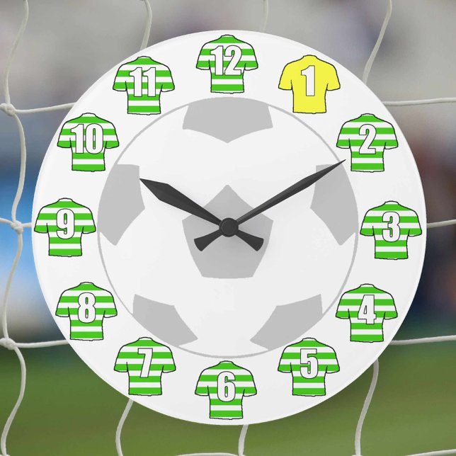 Grande Relógio de futebol - com camisas de capuz verde (Criador carregado)