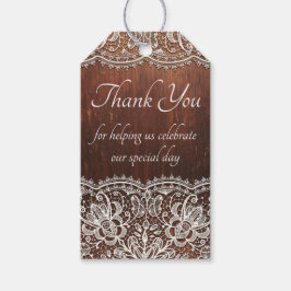 Grãos de madeira e etiqueta de presente de casamen