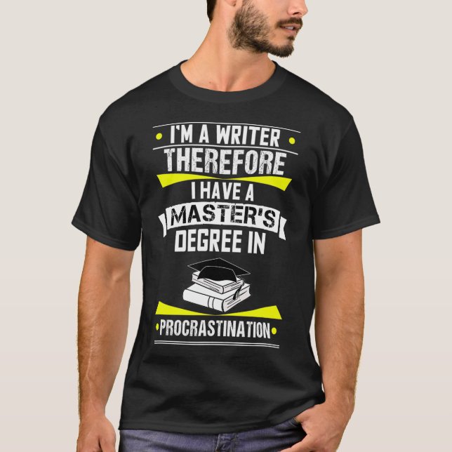 Grau de Mestrados de Escritor em Camisa de Procras (Frente)