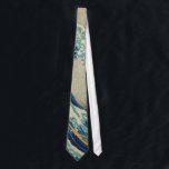 Gravata A onda do Excelente<br><div class="desc">A Onda de Excelente de Kanagawa (神 奈 沖 浪 川 裏 Kanagawa-oki nami-ura?, acesa. "Sob uma Onda de Kanagawa"), também conhecida como A Onda do Excelente ou simplesmente A Onda, é um impressão de bloco de madeira do artista japonês Hokusai. Exemplo de arte ukiyo-e, ela foi publicada entre 1830...</div>