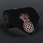 Gravata abacaxi tropical rosa de ouro elegante<br><div class="desc">Design minimalista e na moda representando abacaxi rosa de ouro falso. Você pode escolher a cor de fundo.</div>