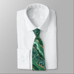 Gravata Agate Green Glitter Marble Emerald Neck<br><div class="desc">Marble Emerald Sparkle Personalizado Emerald, Glitter Geode Verde Dourado - Aniversário ou Oferta de Casamento - Ou Adicione Seu Nome - Texto - Torne Seu Presente Especial - Redimensionar e mover ou remover e adicionar texto / elementos com ferramenta de personalização. Design por MIGNED. Por favor, veja meus outros projetos/designs...</div>
