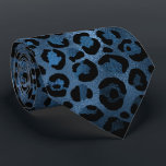 Gravata Azul Leopardo Imprime Na moda de Luxo<br><div class="desc">Este design de luxo apresenta um padrão moderno de leopardo azul #moda #moda #na moda #trendy #colecionações #gravatas #pretendentes #presentes #presentes #presentes #giftsforhim #giftsformen #giftsformen #aniversário #anifinet #natal #fatherece #aftherece #presentsdaygifts</div>