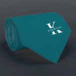 Gravata Azul Pavão | Monograma Elegante Nome | Dois lados<br><div class="desc">Um colar elegante, de dois lados, que apresenta um monograma branco arrojado sobre um fundo azul de Peacock esverdeado. Por cima deste monograma, está o seu primeiro sobrenome, soletrado em todas as capitais. Se você preferir um nome mais ousado procure o dentro de nome pessoal da letra grande, você pode...</div>