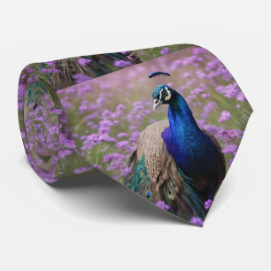 Gravata Azul Real: Pavão Azul Em Campo De Lavanda,