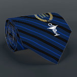 Gravata Bacia profissional veterinária de azul de Hygenia<br><div class="desc">Um laço personalizado listrado azul costurado aos profissionais veterinários que caracterizam a bacia de Hygenia,  um símbolo da farmácia e de sua ou o monograma do seu receptor do presente dentro de uma grinalda do ouro do falso.</div>