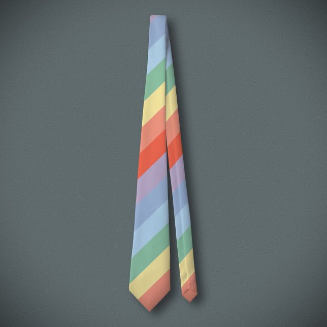 Gravata Bandas Diagonais do Arco-Íris Pastel (Pastel Rainbow Diagonal Stripes Neck Tie)