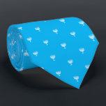 Gravata Blue Hanukkah menorah Neck Tie<br><div class="desc">Celebre oito dias e oito noites do Festival das Luzes com cartões e presentes de Chanucá. O festival de luzes está aqui. Acenda a menorah,  brinque com o sonho e o banquete em latas e suganínos. Celebre o espírito de Chanucá com amigos,  familiares e entes queridos desejando-lhes Feliz Chanucá.</div>