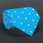 Gravata Blue Hanukkah menorah Neck Tie<br><div class="desc">Celebre oito dias e oito noites do Festival das Luzes com cartões e presentes de Chanucá. O festival de luzes está aqui. Acenda a menorah,  brinque com o sonho e o banquete em latas e suganínos. Celebre o espírito de Chanucá com amigos,  familiares e entes queridos desejando-lhes Feliz Chanucá.</div>