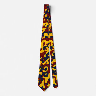 Gravata Camo Vermelho Profundo em Amarelo Brilho e Azul Es