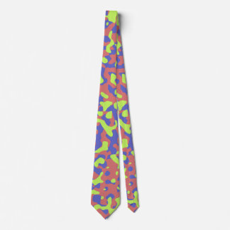 Gravata Camuflagem Verde Brilhante em Coral e Azul Suave