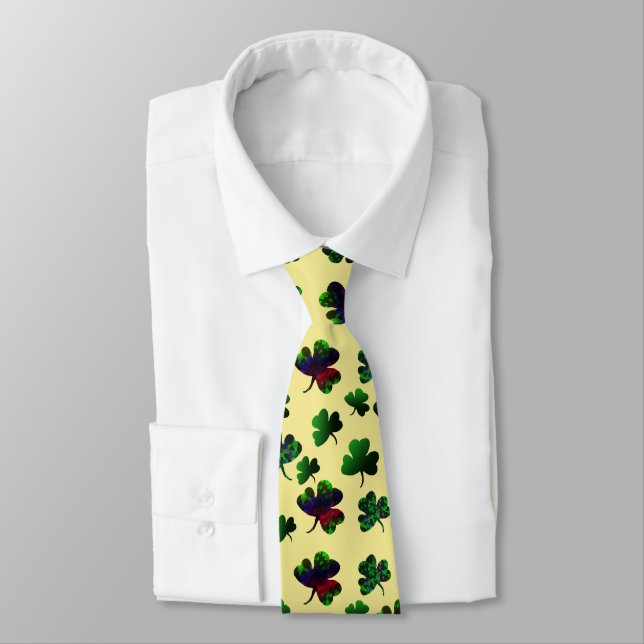 Gravata Clusters de Shamrocks Design/Rainbow (Amarrado)
