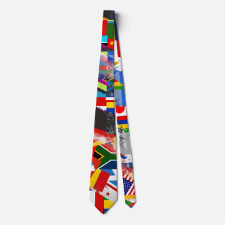 Gravata Colagem Abstrata de Bandeira Mundial com Falhas