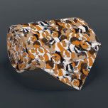 Gravata Colagem de Ilustrações de Suínos Guiné Patteradas<br><div class="desc">Mostre seu amor por cobaias com este acessório de moda padronizado. Esta gravata tem uma colagem de ilustrações de estilo realista da cobaia. O lado inverso tem um padrão distribuído de coordenação.</div>