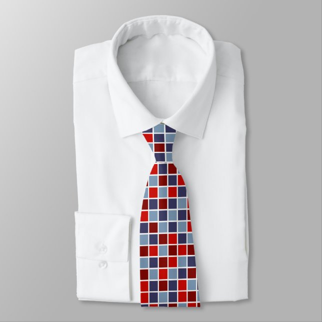 Gravata com Elegante Padrão Xadrez Vermelho e Azul (Amarrado)