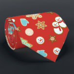 Gravata Cookies de Natal - Vermelho Festivo<br><div class="desc">Uma bela gravata de Natal com bolachas de Natal,  festivamente decoradas,  em forma de flocos de neve,  neve,  árvores de Natal,  ornamentos e estrelas.</div>