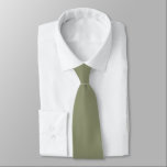 Gravata Cor do Sólido do Meio século Verde da Planta Sage<br><div class="desc">Traje de negócios com colete de pescoço e declaração de moda casual roupa com acessório impresso com o Meio século Retro Vintage Solid Color Classic Sage Herb Plant Green Classic 1970 por TheFabricSeal impressão a pedido compre em Zazzle.com #ZazzleMade https://www.zazzle.com/store/thefabricseal com as iniciais F S para nosso Tecido Selo na...</div>