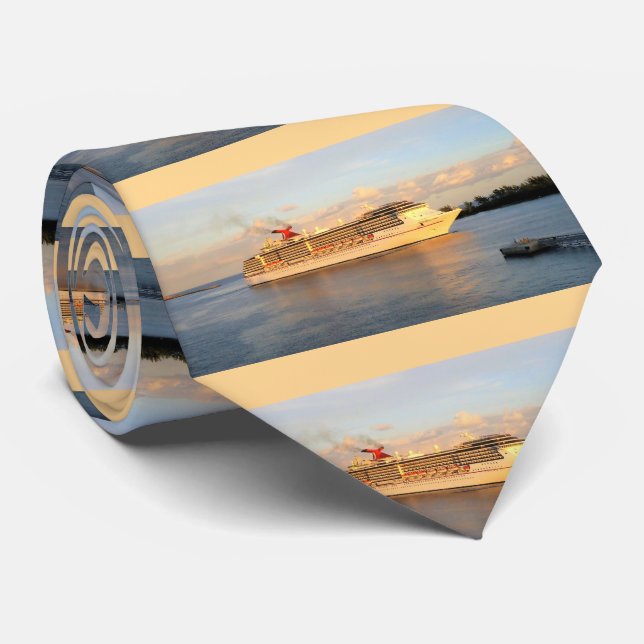 Gravata Cruzamento em Nassau Stripe (Rolled)