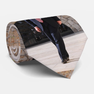 Gravata Donald Trump na parede ocidental em Israel