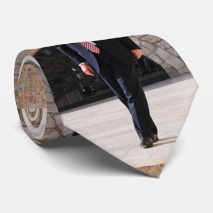 Gravata Donald Trump na parede ocidental em Israel