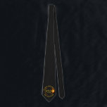 Gravata Eclipse solar 2 de julho de 2019 total Ámérica do<br><div class="desc">Obtenha pronto para o grande sul - eclipse solar total americano que ocorre o 2 de julho de 2019. Esta gravata legal pode ser personalizada com uma cidade, o país ou seu próprio texto feito sob encomenda. Mude facilmente o texto da parte superior e da parte inferior demasiado. As características...</div>