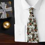 Gravata Festivo Winter Greenery Red Berries Natal<br><div class="desc">Entre no espírito de férias com esta gravata decorativa do pescoço. O laço versátil é inteligente o suficiente para o local de trabalho e festivo para as reuniões de Natal. O elegante padrão de verde de inverno e de bagas vermelhas é complementado por uma cinza de prata pálida. Um acessório...</div>