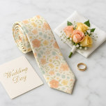 Gravata Flor de Primavera em Pastel Macio<br><div class="desc">Adicione um toque de charme atemporal com esta gravata de seda creme refinada coberta com delicadas flores em estilo de margarida em tons de pêssego, coral e menta, inspirada em estampas clássicas da Liberty of London. Perfeita para casamentos de primavera, festas no jardim, eventos de Páscoa ou para trazer um...</div>
