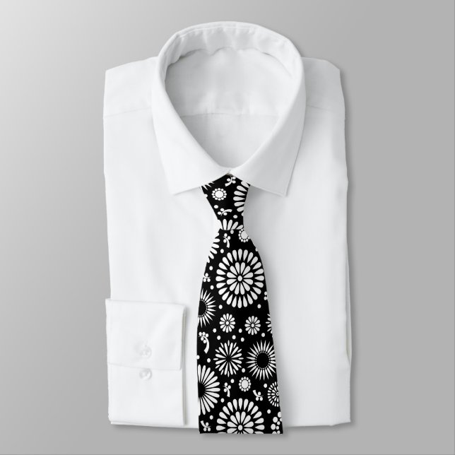 Gravata Flor Folk Preto e Branco Girassol Boho Chic (Amarrado)