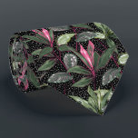 Gravata Flores Tropicais Rosa Quente e Deixa Pontos em Pre<br><div class="desc">Faça uma declaração! Um padrão moderno de flores exóticas, plantas e pontos cor-de-rosa-quente sobre fundo preto, esta gravata de pescoço é legal para o escritório, uma noite na cidade, gravata de casamento, gravata de noivo, gravata de padrinho de casamento ou dar como presente para seu marido, pai, irmão ou melhor...</div>