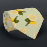 Gravata Fruta amarela do limão do citrino no verde limão<br><div class="desc">Este teste padrão amarelo frutado e bonito dos limões do citrino no fundo pálido do verde limão é grande para todo o foodie na moda e à moda. Seu impressão legal e do divertimento é grande para muitos presentes e ocasiões. Aprecie este design frutado e elegante para sua compra seguinte;...</div>