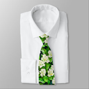 Gravata Gardenias brancas e folhas verdes de jade