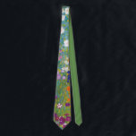 Gravata Jardim Flor (por Gustav Klimt)<br><div class="desc">Este design apresenta uma pintura do artista austríaco Gustav Klimt (1862-1918). É uma representação de um belo jardim floral no estilo impressionista típico de Klimt. As flores quase parecem estar transbordando, e é impossível não se sentir otimizado por sua beleza. A obra original foi concluída em 1907 e seu título...</div>